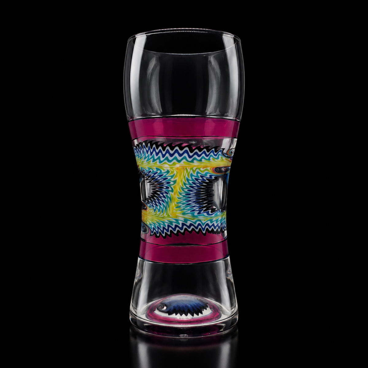 KJH Glass bipolar weizen cup on black — full linework band, front